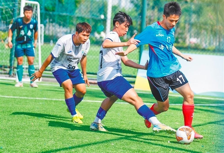 OUI, 场角逐 OUI, 场角逐